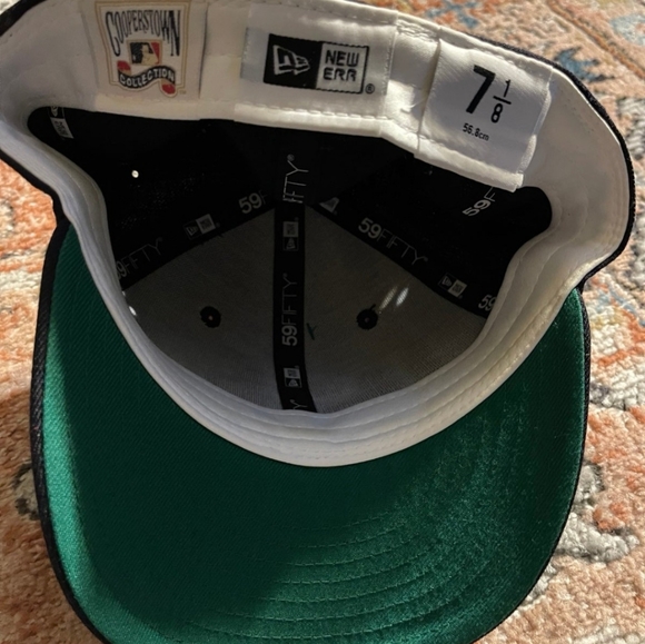 Chicago White Sox collectible hat. - Picture 3 of 6
